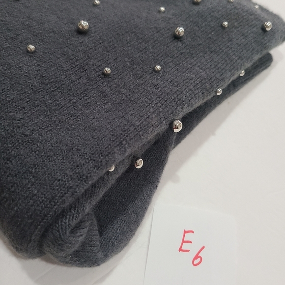 NWT H&M gray beaded knit sweater sz.L women's - Picture 8 of 8